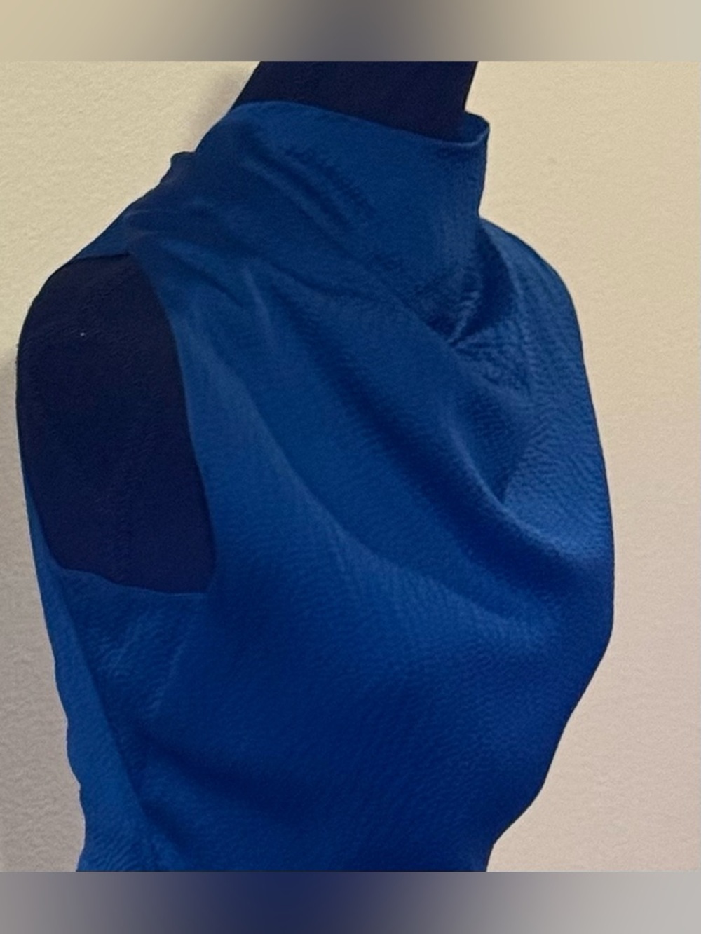 Roland Mouret Royal Blue Textured Knit Sleeveless Top